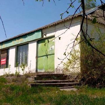 Будинок в центрі села
