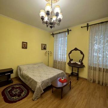 Здається 1к квартира 38м² | навпроти Медуніверситету