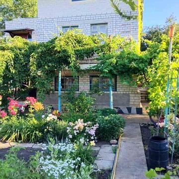 Продам двухповерхову дачу від власника