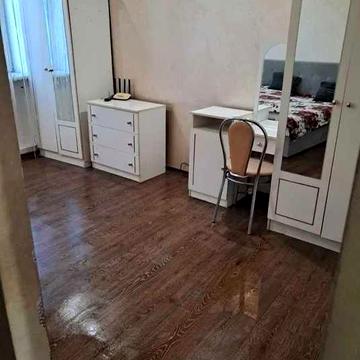 ТЕРМІНОВО! 2-кімнатна квартира 40 м на Молдаванці з власним двориком Меблі, техніка, паркомісце.