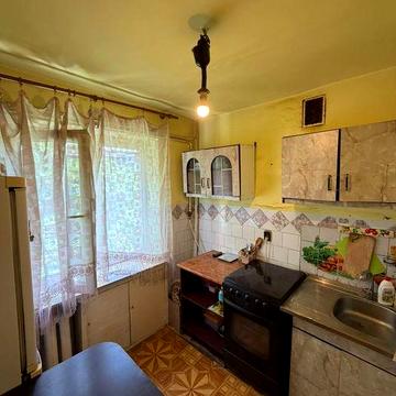 Продаж 2х кімн київка 4/5 Чернівці в.Полєтаєва