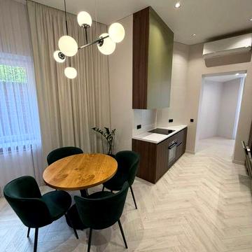 Продаж 2х кямн кв старий фонд,центр 2/3 Чернівці в.Доброго