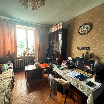Продам трикімнатну квартиру, 5-7 хвилин пішки від метро Архітектора Бекетова