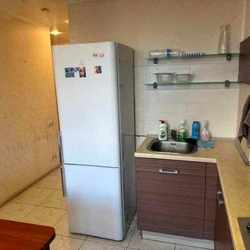 Продаж 1-кімн. 5/9 два балкони 36м2 з ГАЗом метро Перемога