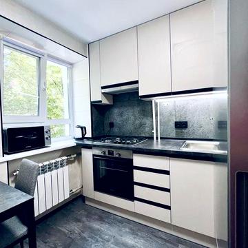 Вільна гарна квартира в самісінькому Центрі міста