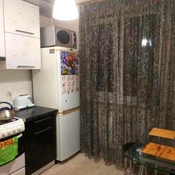 Продам квартиру 2 ком,  метро Дворец Спорта.