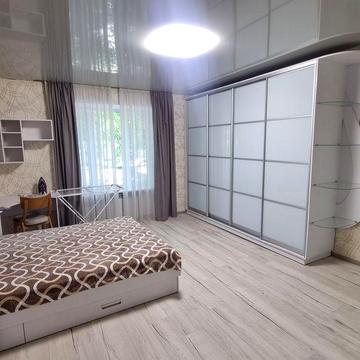 Оренда 2 кв в Центрі,1/5 ет.13000.