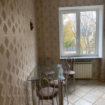 Здам 2 кім.квартиру Проспект Миру , сталінка