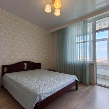 Здам довготривало простору квартиру в 27 Перлині на Каманіна.