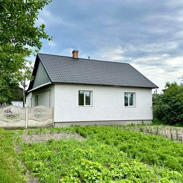 Продається житловий будинок  с.Калиніка( Сарненський рн)
