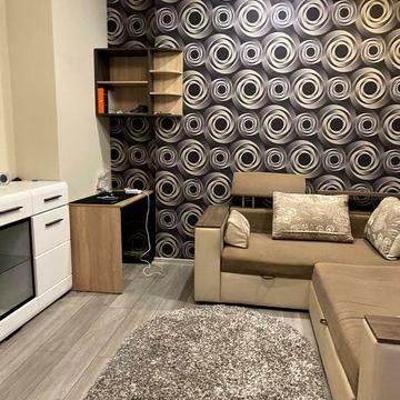 Здається в оренду гарна квартира в центрі міста!  Район Площі!