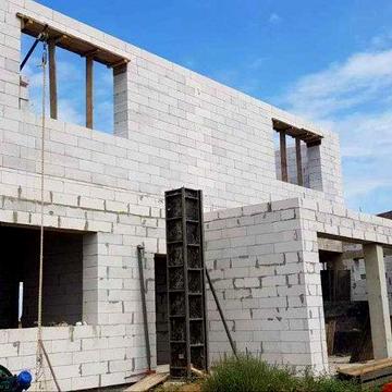 будинок 240 м² близько від Совеньону