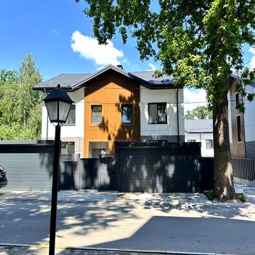 Закритий комплекс дуплексів із газом та центральними комунікаціями