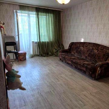 Продам 3 кімн. квартиру в ЦЕНТРІ . 2/5 цегл. Житловий стан. 39000