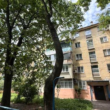 Аренда 2 х комн квартиры ул Генерала Петрова 30( черемушки)