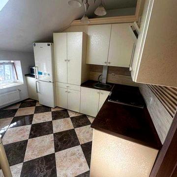 Продаж просторої 2 км квартири в центрі міста