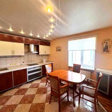 пр Берестейський 103, простора 4к, м Житомирська,Святошино