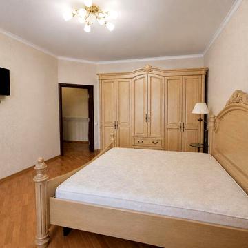 Без % Продаж 2-к квартир Центр, метро 10 хв
