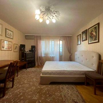 М. Осокорки, Позняки 5 хв пішки, вул. Гмирі 1/2, 2 кімнатна 80м2