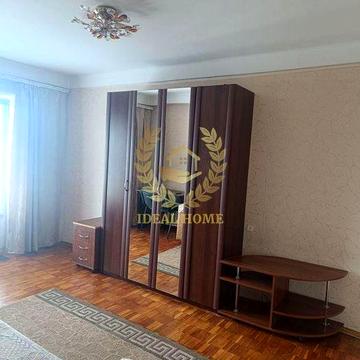 Продам двокімнатну квартиру на Березняках по вулиці Бучми