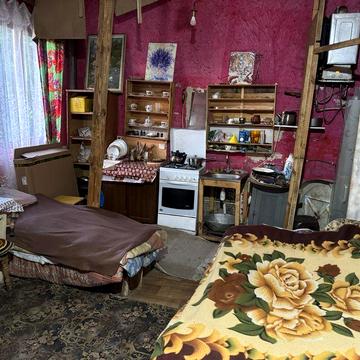 Здам квартиру,одна кімната бригаді робочих.Часткові умови.