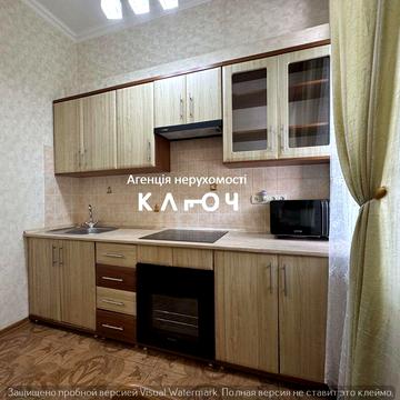 Продам компактну квартиру в центрі міста, Гагаріна / Пашутинська