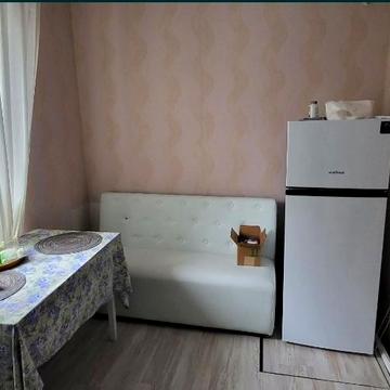 Листопадна вул.