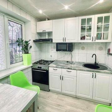 Продам 3 кімнатну квартиру вул. А.Щербакова (Л.Стромцова,Вакуленчука)
