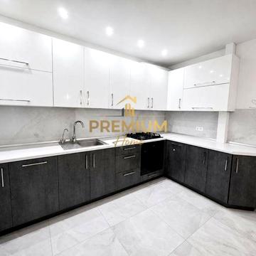 Продаж 3-кімн. квартири на Степана Бандери, Канада