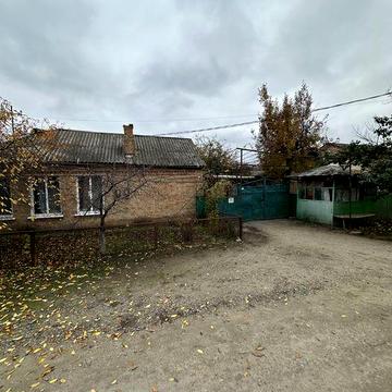 Частина будинку з літньою кухнею, гаражем та власним опаленням у Кропивницькому (р-н Новоолексіївка)!