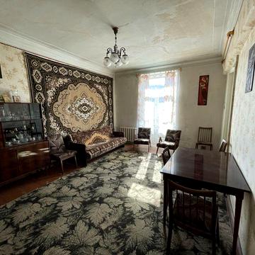 Продам 2к квартиру. Центр. Свободи 53. Власник!
