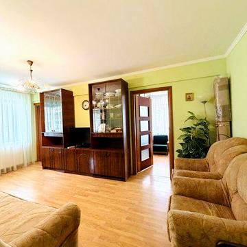 Продаж 3 кім квартири з і/о. Без комісіі .