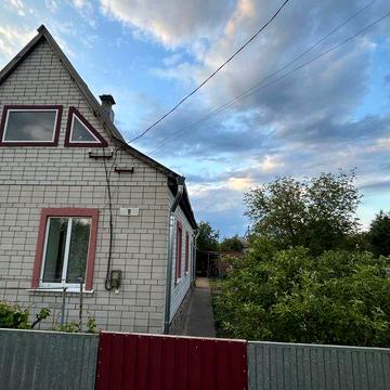 Продаж будинку з земельною ділянкою