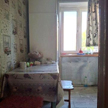 Продам трикімнатну квартиру у центрі міста