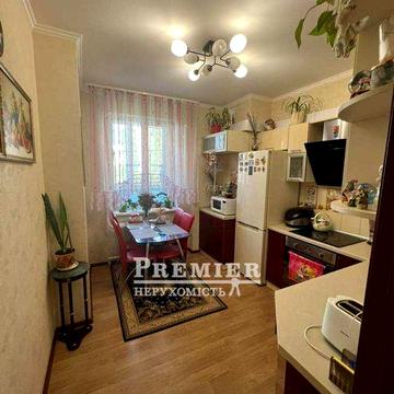 Продам 2 кімнатну квартиру з ремонтом на Висоцького. Працюємо по всім держпрограмам. Ваучер. Сертифікат