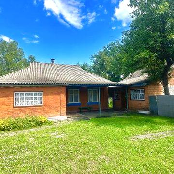 Продам будинок з земельною ділянкою
