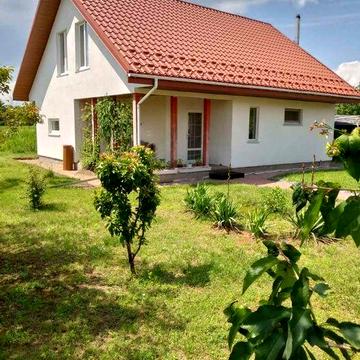 Продам власний каркасний будинок із садом, заходь і живи