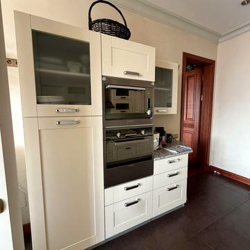 None 260000.0 USD
