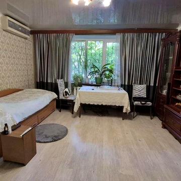 Продам 3-кімнатну квартиру на Таірова пр.Небесної Сотні (334-432)