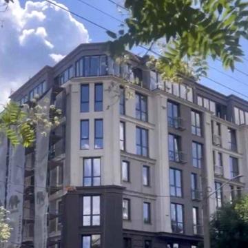 Продам в Центре в клубном доме 1 ком квартиру.