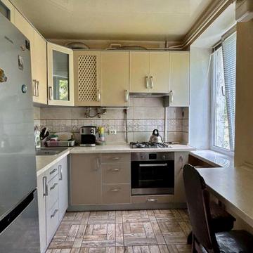 2-кімнатна квартира, 46 м2,  вул. Льотна