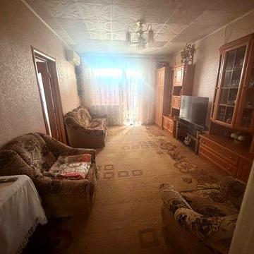 Продається 4 кімнатна квартира на Даманському.