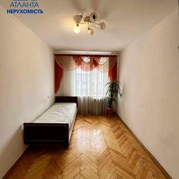 Простора 3-кімнатна квартира