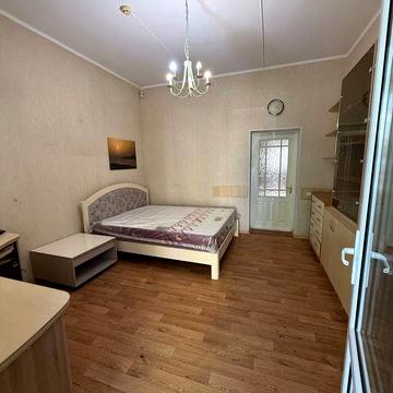 Здаю  2-х кімнатну  квартиру у самому центрі