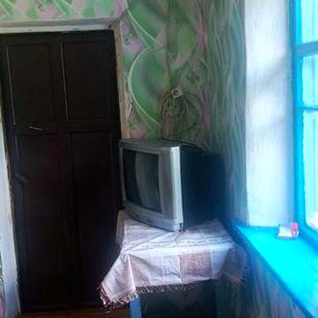 Продається пів будинка