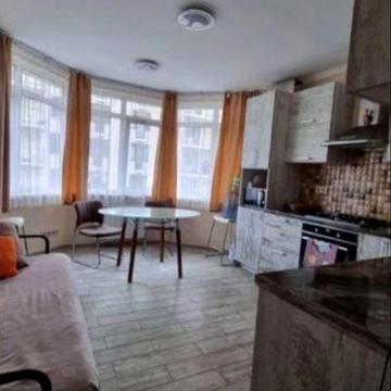 Продаж однокімнатна з ремонтом 46м2