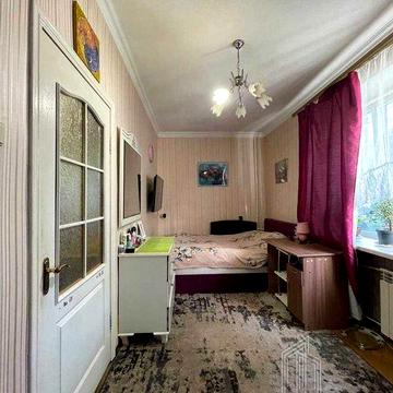 Продається 2к, 43.3м, квартира вул. Івана Крамського 4