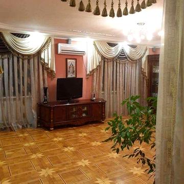 Простора 4 кімнатна квартира.вул.  Драгоманова 17