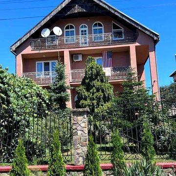 Продаж великого будинку на 7 кімн., 360 м²,