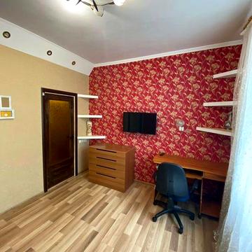 2 х  комн.. квартира ,  центр  5 мин. , рынок , парк, озеро .Близость к природе !